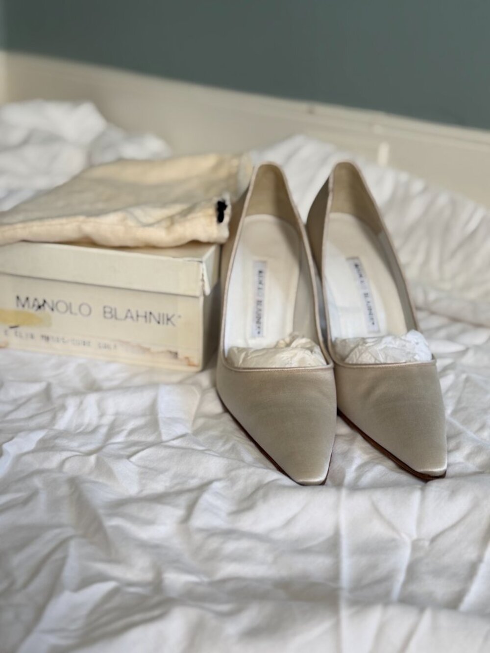 Manolo Blahnik Elia Ivory Calf Pumps 36.5 - Picture 8 of 8